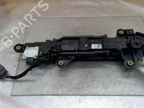 front-right-exterior-door-handle-land-rover-range-rover-evoque-l551-2018-25081866 main image