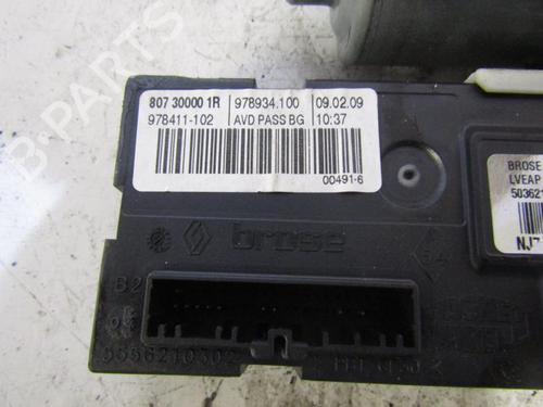Used Right front window motor Right front window motor RENAULT LAGUNA III (BT0/1) 1.5 dCi (BT00, BT0A, BT0T, BT1J) (110 hp) 25078921 25078921