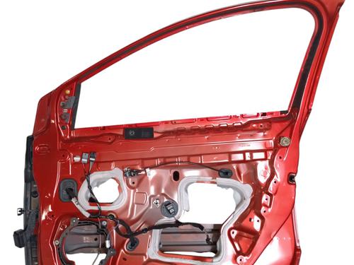 right-front-door-renault-megane-iv-hatchback-b9amn_-2015-36522261 main image