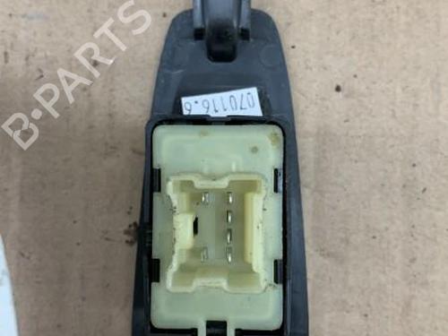 Used Right rear window switch Right rear window switch RENAULT CAPTUR I (J5_, H5_) 1.5 dCi 90 (J5N4, J5M5, J5MW, J5M6, J5AL, J5AJ) (90 hp) 25101224 25101224