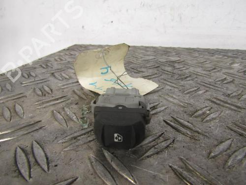Used Right front window switch RENAULT MEGANE II (BM0/1_, CM0/1_) [2001-2012]  25096955