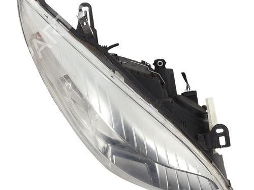 Used Right headlight Right headlight RENAULT MEGANE III Hatchback (BZ0/1_, B3_) 1.5 dCi (BZ09, BZ0D, BZ1W, BZ29, BZ14) (110 hp) 40001844 40001844