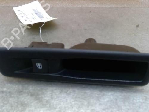 Used Right rear window switch Right rear window switch RENAULT MEGANE III Grandtour (KZ0/1) 1.5 dCi (KZ09, KZ0D, KZ1G, KZ29, KZ14, KZ1W, KZ10, KZ1F,... (110 hp) 25081914 25081914