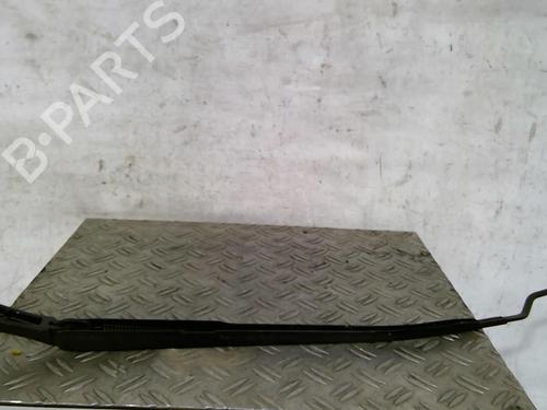 Used Front windshield wiper arm Front windshield wiper arm HYUNDAI i20 II (GB, IB) 1.0 T-GDI (101 hp) 25082447 25082447