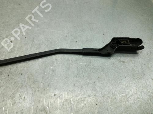Used Front windshield wiper arm CITROËN C3 Picasso (SH_) 1.6 HDi (90 hp) 25088982