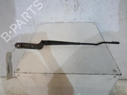 Used Front windshield wiper arm VW POLO III (6N1) [1994-1999]  25070591