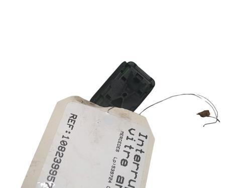 Used Left rear window switch Left rear window switch MERCEDES-BENZ E-CLASS (W212) E 220 CDI / BlueTEC (212.001, 212.002) (170 hp) 27409145 27409145