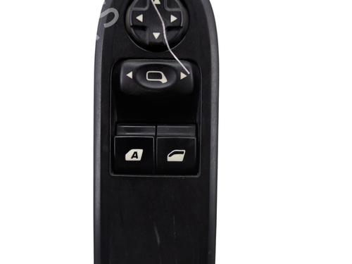 Used Left front window switch Left front window switch CITROËN C3 II (SC_) 1.2 VTi 82 (82 hp) 26398198 26398198