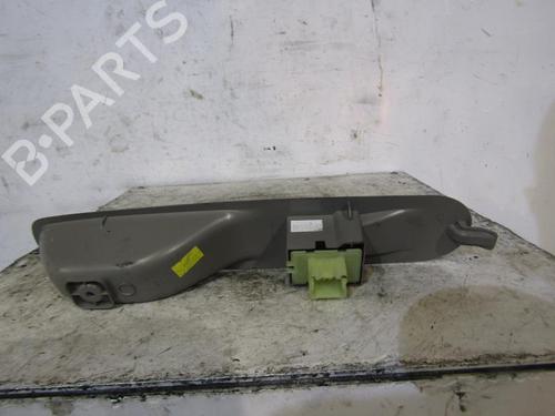Used Right front window switch Right front window switch RENAULT ZOE (BFM_) ZOE (88 hp) 25105663 25105663
