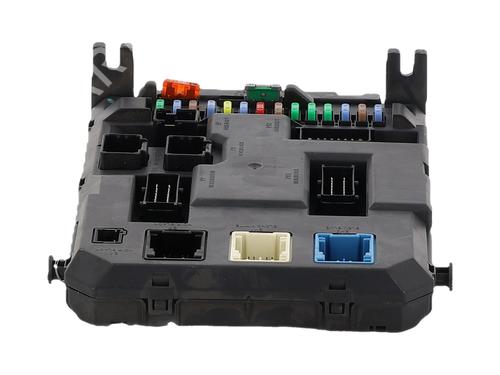 Used Fuse box Fuse box 36338296 36338296