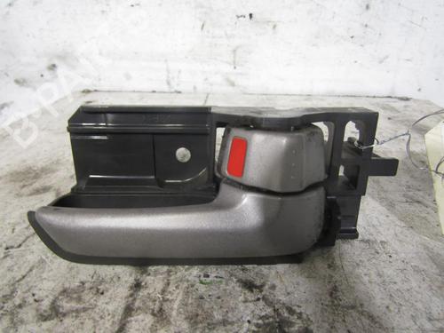 Høyre foran invendig håndtak SUZUKI SWIFT III (MZ, EZ) 1.3 (RS413, ZC11S) (92 hp) 25085108