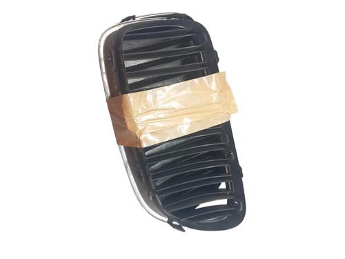 Used Grille BMW 5 (F10) 520 d (184 hp) 25103101