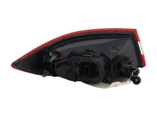 Feu arrière droit Feu arrière droit RENAULT CLIO IV (BH_) 1.5 dCi 90 (90 hp) 39581786 39581786