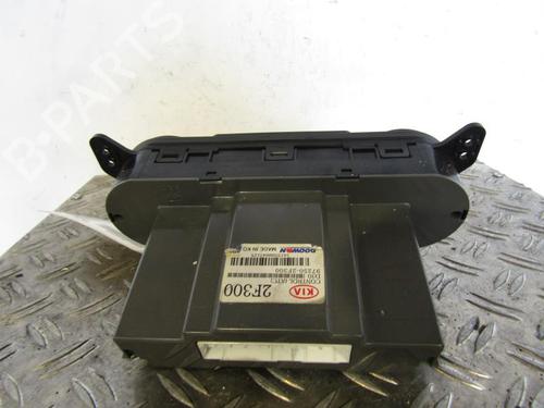 Used Climate control KIA CERATO I Hatchback (LD) 2.0 CRDi (112 hp) 25070003