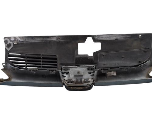 Grille PEUGEOT 206 Hatchback (2A/C) 2.0 HDI 90 | BP27481736C40 