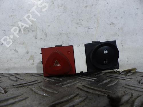 Used Warning switch RENAULT MEGANE II Estate (KM0/1_) 1.9 dCi (131 hp) 25107712