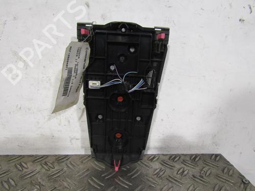 Used Climate control Climate control TOYOTA YARIS (_P9_) 1.3 VVT-i (SCP90_, SCP90R) (87 hp) 25069210 25069210
