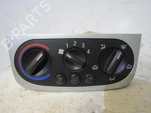 AC Styreenhet / Manøvreringsenhet OPEL CORSA C (X01) 1.2 (F08, F68) (75 hp) 25068953