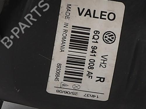Used Right headlight Right headlight VW POLO IV (9N_, 9A_) 1.2 12V (64 hp) 33700117 33700117