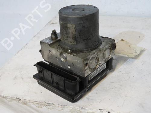Used ABS pump RENAULT SCÉNIC II (JM0/1_) [2003-2010]  25094618