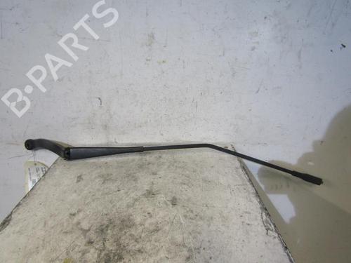 Used Front windshield wiper arm OPEL CORSA D (S07) 1.3 CDTI (L08, L68) (75 hp) 25106703