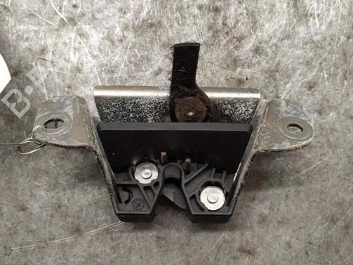 Used Tailgate lock PEUGEOT 107 (PM_, PN_) 1.0 (68 hp) 25101305