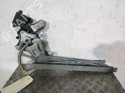 Used Front left window mechanism TOYOTA YARIS (_P9_) 1.4 D-4D (NLP90_, NLP90R) (90 hp) 25108021