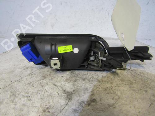 Used Front left interior door handle Front left interior door handle VW GOLF V (1K1) 1.9 TDI (105 hp) 25079447 25079447