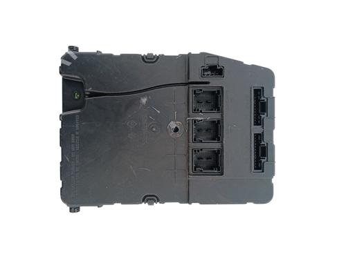fuse-box-renault-grand-scenic-ii-jm01_-2004-2005-2006-2007-2008-2009-36149232 main image