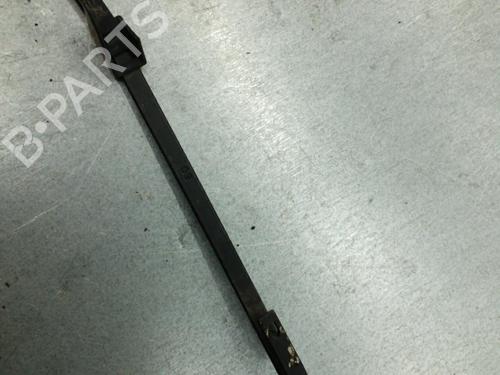 Used Front windshield wiper arm FIAT PANDA (169_) 1.2 4x4 (169.AXB2A) (60 hp) 25104311