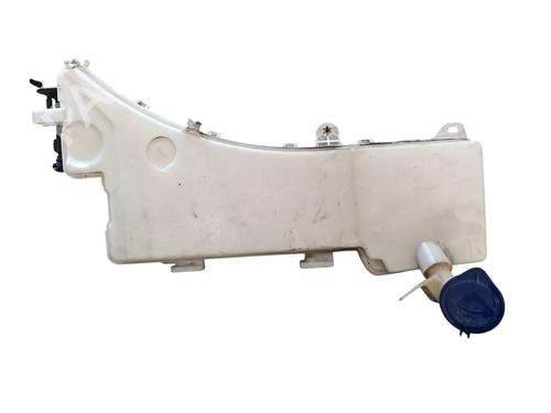 Used Windscreen washer tank PEUGEOT 3008 II SUV (MC_, MR_, MJ_, M4_) 1.5 BlueHDi 130 (131 hp) 25934699