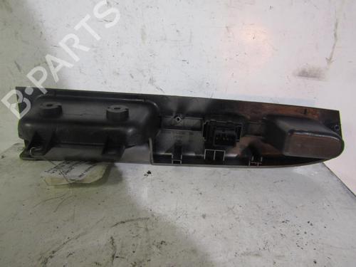 Used Right rear window switch Right rear window switch KIA CARENS II MPV (FJ) 2.0 CRDi (113 hp) 25106011 25106011