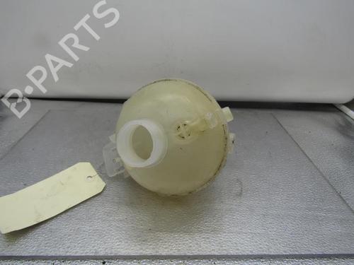Used Expansion tank PEUGEOT 3008 II SUV (MC_, MR_, MJ_, M4_) 1.2 THP/ PureTech 130 (MRHNSM, MRHNSU, MRHNSJ, MRHNYW,... (131 hp) 25068517