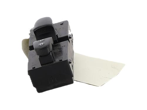 right-front-window-switch-nissan-juke-f15-2010-2011-2012-2013-2014-2015-2016-2017-2018-2019-37749194 main image