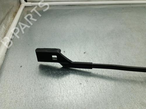 Used Front windshield wiper arm VW SCIROCCO III (137, 138) 2.0 TDI (150 hp) 25104534