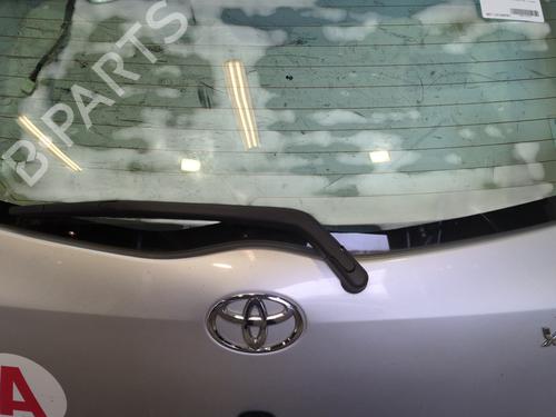 Used Tailgate TOYOTA YARIS (_P9_) 1.4 D-4D (NLP90_, NLP90R) (90 hp) 32389881