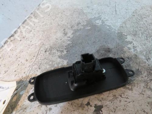 Used Right front window switch Right front window switch VOLVO S40 II (544) 2.0 D (136 hp) 25109121 25109121