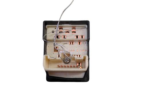 Used Mirror switch Mirror switch TOYOTA YARIS (_P13_) 1.3 (NSP130_, NSP130) (99 hp) 28521685 28521685