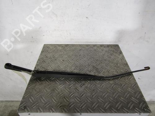Used Front windshield wiper arm HYUNDAI SANTA FÉ I (SM) 2.0 CRDi (113 hp) 25113114