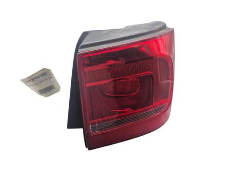 right-taillight-vw-touran-1t3-2010-2011-2012-2013-2014-2015-2016-28491173 main image
