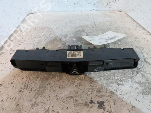 Used Warning switch OPEL ASTRA H (A04) [2004-2014]  25109149