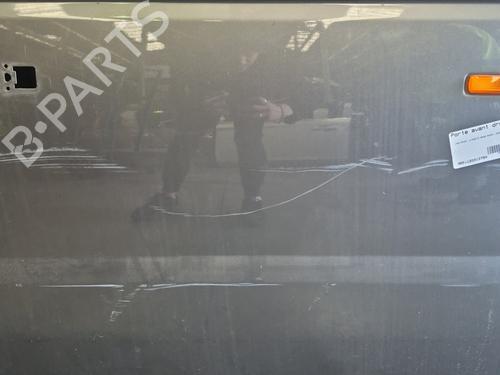 Right front door LAND ROVER RANGE ROVER SPORT I (L320) 3.6 D 4x4 | BP26147405C3 