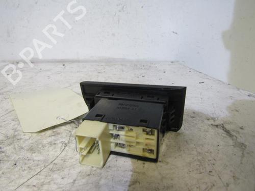Left rear window switch HYUNDAI TRAJET (FO) 2.0 CRDi | BP25111698I29 