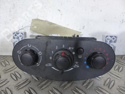 Used Climate control Climate control DACIA SANDERO II 1.0 SCe 75 (B8JC, B8JD) (73 hp) 10587290 10587290