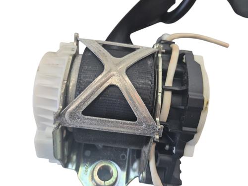 front-right-seatbelt-vw-eos-1f7-1f8-2006-2007-2008-2009-2010-2011-2012-2013-2014-2015-26599265 main image