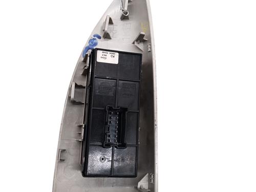 Right front window switch NISSAN JUKE (F15) 1.5 dCi | BP30438707I26