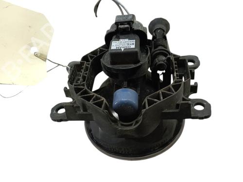 left-front-fog-light-renault-megane-iv-hatchback-b9amn_-2015-32195994 main image