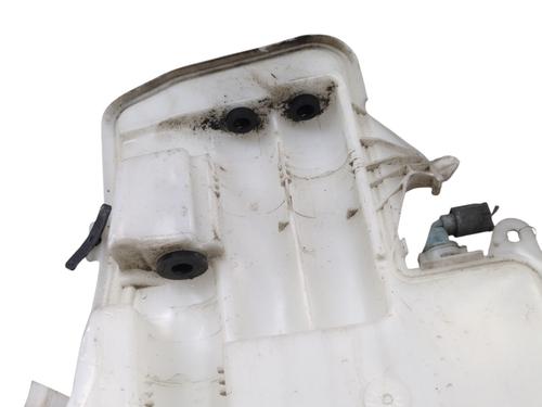 Used Windscreen washer tank BMW X1 (E84) xDrive 18 d (143 hp) 32671347
