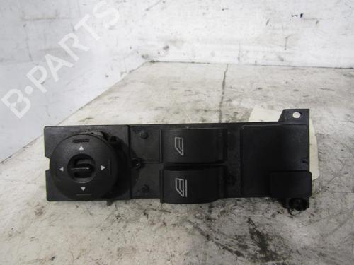 Used Left front window switch FORD FOCUS II Turnier (DA_, FFS, DS) [2004-2012]  25113581
