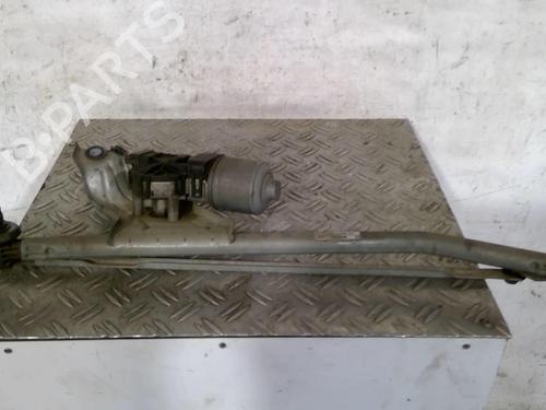 Used Front wiper motor DACIA LOGAN MCV (KS_) 1.5 dCi (KS0W) (86 hp) 25093713